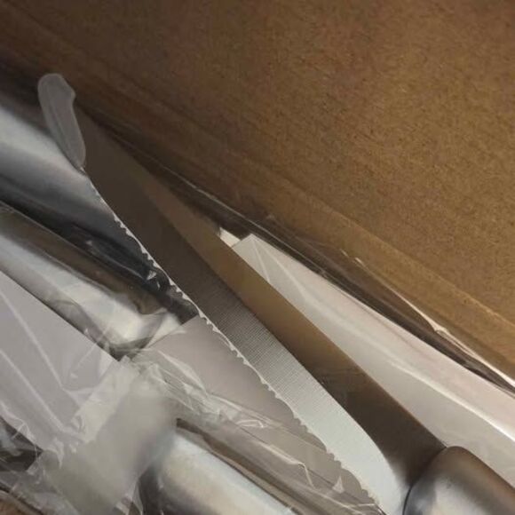 Steak Knives Set of 8 and Acrylic Holder - Picture 9 of 9